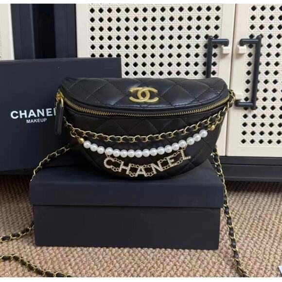 Chanel Black Bum Bag *VIP GWP* - Picture 1 of 6